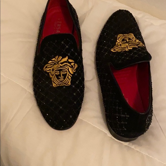 Versace Other - This shoes is still brand new